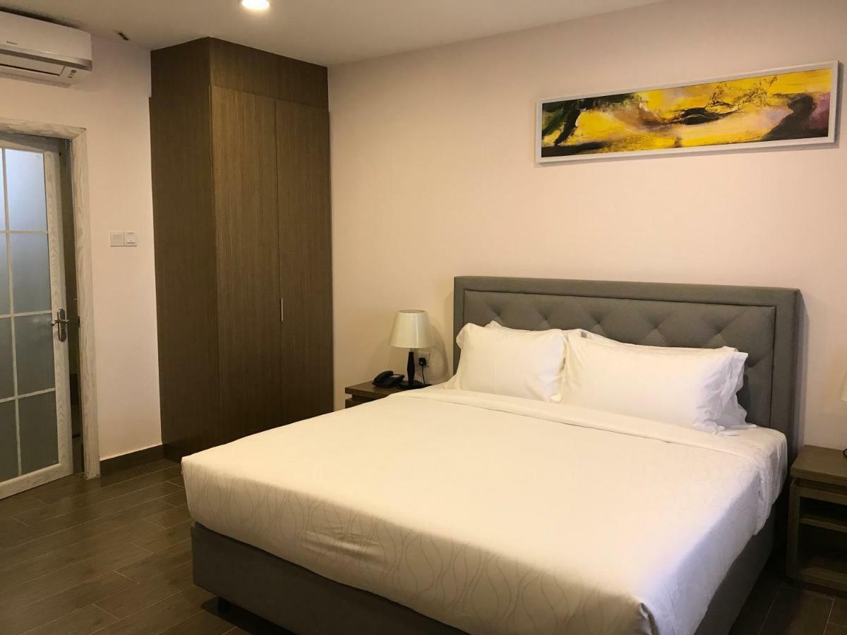 Lotus Seaview Beach Resort, Pengerang Kampung Sungai Rengit Exterior photo
