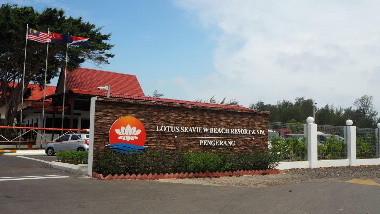 Lotus Seaview Beach Resort, Pengerang Kampung Sungai Rengit Exterior photo